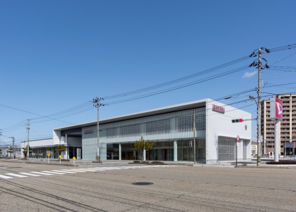 石川ダイハツ販売株式会社 本社・金沢駅西店