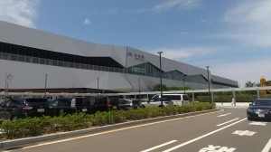 完成間近の「北陸新幹線 新小松駅舎」