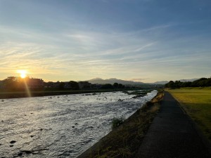 早朝の犀川緑地公園
