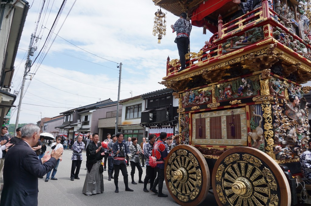 今町曳山祝い曲「おきんさ」披露