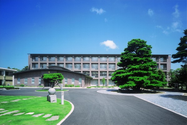 石川県立小松高等学校 （小松市）