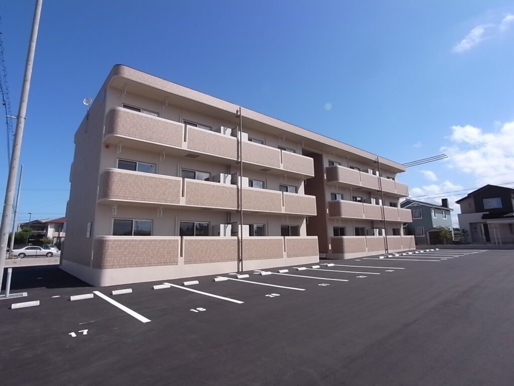 グランドボヌール（白山市北安田町）ユーミーマンション