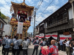 曳山がつなぐ、社員の絆