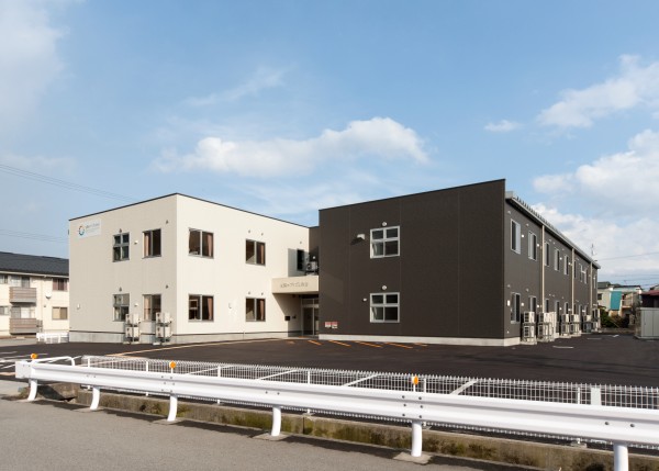 サービス付き高齢者向け住宅 太陽のプリズム秋吉　（富山県富山市）