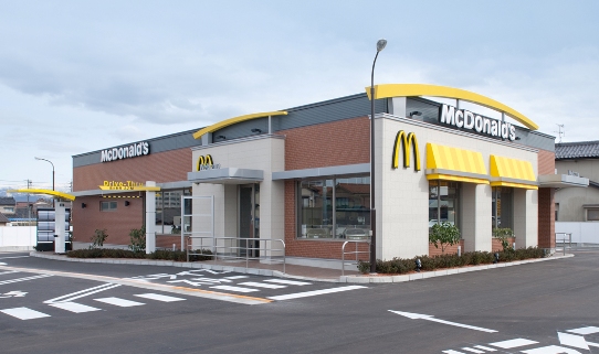 日本マクドナルド㈱小松粟津店 （小松市）